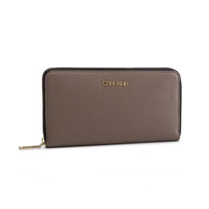 Calvin Klein dámská velká světle hnědá peněženka Neat - OS (002)
